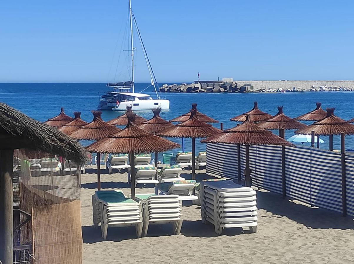 Los Boliches Holidays Suites Fuengirola Exterior photo
